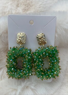 luxe oorbellen fel groen/goudkleurig.